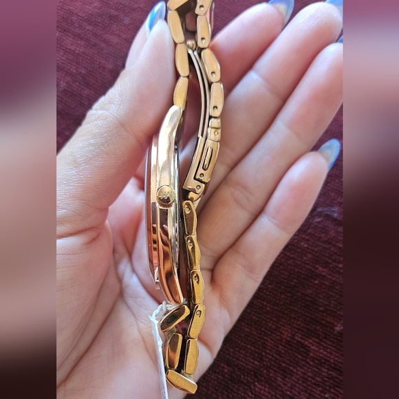 Michael Kors MK3197 Rose Gold Wrist Watch for Women - Picture 3 of 5